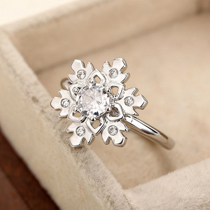 Bague en zircon flocon de neige pour femme, bijou de doigt tendance pour l'hiver - Product Image 6