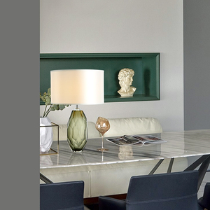 Moderne vase en verre vert lumière de <span class=keywords><strong>bureau</strong></span> avec abat-jour en tissu <span class=keywords><strong>dressing</strong></span> led lampe de table pour enfants <span class=keywords><strong>chambre</strong></span> hôtel - Product Image 3