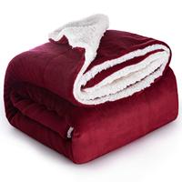 Plaid Polaire Sherpa Bedsure pour Canapé - Couverture Épaisse et Chaude pour l'Hiver, Plaid Doux et Moelleux en Peluche Cadeau pour Femme, Gris
