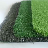 Tapis de gazon synthétique extérieur chinois pas cher, 25 mm, en PP, pour applications sportives en jardin, durable et résistant aux intempéries