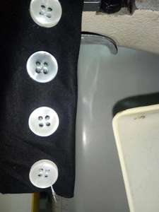 Machine à coudre à point de chaînette simple à grande vitesse Jukis <span class=keywords><strong>373</strong></span> d'occasion à bon prix, pour la fixation de boutons, à vendre - Product Image 4