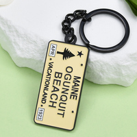 Fabricant de porte-clés métalliques personnalisés, porte-clés avec plaque d'immatriculation personnalisée et émail floral