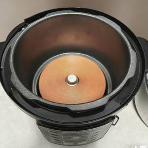 Nouvelle Cocotte-minute Électrique 6L en Acier Inoxydable avec Revêtement Antiadhésif, Écran LED, 10 Fonctions Multifonctions, Classe Énergétique A++ - Product Image 5