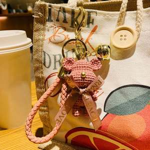 Lindo Llavero de Oso de Resina Negro y Rosa con Impresión de Logotipo 3D Personalizado para Parejas, Regalo para Mochila - Product Image 3