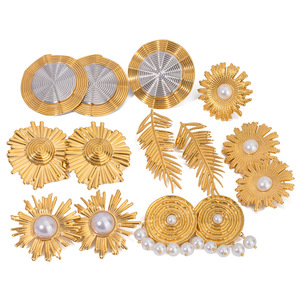 Boucles d'oreilles pendantes Yueli Fashion en alliage de zinc doré, motif fleur et feuille, ensemble de bijoux de fête - Product Image 5