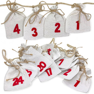 Calendrier de l'avent de Noël sacs 24 jours compte à rebours calendrier sacs en toile de jute sacs-cadeaux avent avec pendentif en bois - Product Image 2