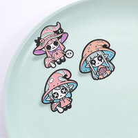 Épinglette en émail style gothique, motif champignon tacheté, chapeau d'elfe et crâne, pour veste et chapeau, ornement de collection