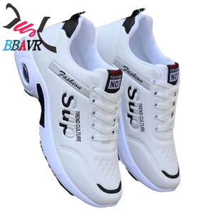 Zapatos Deportivos Nuevos para Hombre con Aumento de Altura Interno, Zapatos Modernos de Primavera y Verano para Hombre, Antideslizantes y Resistentes al Olor - Product Image 1
