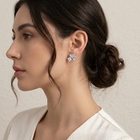 Boucles d'oreilles fines à clous géométriques en argent sterling 925 plaqué or 18 carats, bijoux en moissanite VVS pour femmes