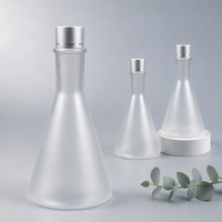 Flacon en PET de 300 ml de style Erlenmeyer, givré, conique, pour lotion hydratante, avec bouchon en aluminium argenté
