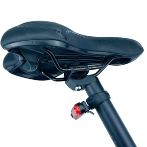 Feu arrière de vélo rechargeable 7288, lumière LED USB rouge bleu blanc, 4 modes, étanche IPX4, accessoire de cyclisme - Product Image 2