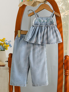 <span class=keywords><strong>ชุด</strong></span>เซ็ตสองชิ้น เสื้อแจ็คเก็ตปักลา<span class=keywords><strong>ย</strong></span>พิมพ์พร้อมเข็มขัดสำหรับเด็กผู้หญิง สไตล์ลำลอง ขา<span class=keywords><strong>ย</strong></span>ดีที่สุดปี 2025 + กางเกง<span class=keywords><strong>ย</strong></span>ีนส์ฟอกแบบ Heavy Industry Wash - Product Image 2