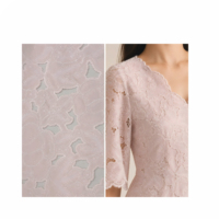 Tissu en dentelle brodée découpée au laser, base en coton, polyester, motif floral ajouré pour robe de mariée