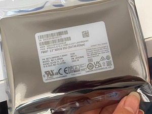 Horng Shing โซลิดสเตทไดรฟ์ใช้ MZ7L3960HBLT-00A07 PM897 2.5 960G SATA 6Gbps SSD - Product Image 5