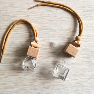 Botella colgante vacía con forma cuadrada para coche, cubierta de madera de vidrio con difusor de perfume, 8ml - Product Image 6