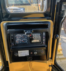 Bulldozer Caterpillar D6R d'occasion à prix abordable, hydraulique efficace, avec pompe hydraulique KYB, accessoire tarière certifié CE et brise-roche Daewoo - Product Image 6