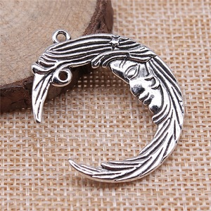 Conector de Cara de Luna Dormida 38x32mm de Aleación de Zinc Plateado Antiguo con 2 Bucles para Tejido de <span class=keywords><strong>Atrapasueños</strong></span> Celestiales - Product Image 2