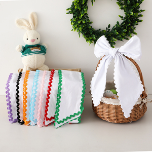 Decorazione Personalizzata per Porta con Ghirlanda e Nastro, Fiocco in Tela Gingham per Celebrazioni Primaverili - Product Image 1