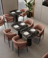 Table de restaurant moderne, banquette de restaurant, mobilier de restaurant commercial minimaliste, design personnalisé complet pour restaurant