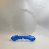 Plaque en cristal K9 personnalisable avec texte et logo, base facettée bleu saphir