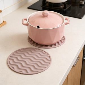 Tapis en silicone personnalisé classique résistant à la chaleur, de qualité alimentaire, support de pot, tapis de séchage multifonctionnel, set de table pour la table à manger - Product Image 3