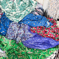 Vente en gros de robes en mousseline de soie d'occasion pour femmes, couleur crème, vêtements d'été, lots bon marché, vêtements de seconde main, approvisionnement direct usine