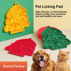 Tapis de léchage en silicone en forme de sapin de Noël, gamelle <span class=keywords><strong>anti</strong></span>-vomissement à ventouses pour chiens et chats, pour une alimentation lente et apaisante - Product Image 4