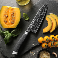 Couteau Santoku de cuisine en acier Damas M390 ultra-affûté avec manche léger en fibre de carbone pure