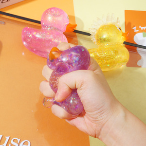 เป็ดบีบคลายเครียด JO Kids' พร้อมกล่องของเล่นน้ำตาลมาลโทส พลาสติกนิ่มยืดหยุ่น บรรเทาความเครียด สำหรับเด็กทุกเพศ อายุ 2-14 ปี - Product Image 1