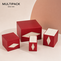 Boîte d'emballage de bijoux rouge de luxe, coffret cadeau personnalisé, boîte à bijoux rigide en papier de qualité supérieure pour bague, collier, bracelet, OEM ODM