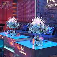 Centre de table floral artificiel moderne et minimaliste, fait main en soie et métal, arrangement floral au parfum subtil pour mariage