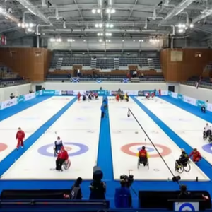 Tableros de Hockey de UHMWPE/HDPE de Nuevo Diseño, Pista de Patinaje de Navidad, Alfombra Refrigerante para Pista de Hielo con Excelente Precio - Product Image 3