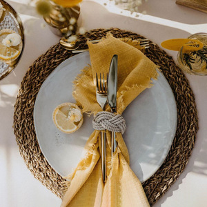 Nappe et serviette de table carrées personnalisables en tissu à pompons pour fêtes, anniversaires et vacances, 42 cm x 42 cm, nappe décorative - Product Image 3