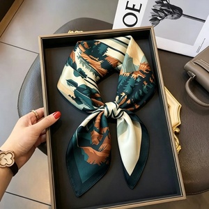 Fascia per capelli quadrata di lusso in poliestere da <span class=keywords><strong>donna</strong></span> con motivo floreale, asciugatura rapida, alla moda, <span class=keywords><strong>foulard</strong></span>, <span class=keywords><strong>bandana</strong></span> - Product Image 1