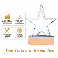 Trophée étoile en cristal K9 personnalisé avec étoile intérieure givrée, base en bois massif, certificat de formation gravé, cadeau de récompense, vente en gros