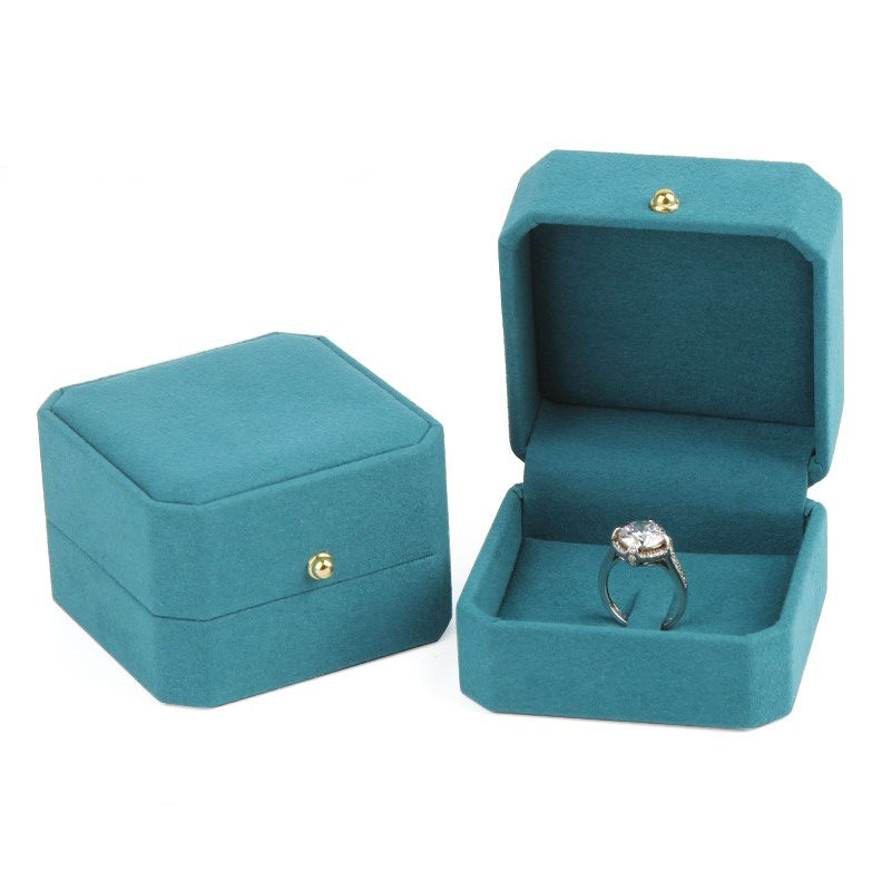 กล่องใส่แหวนสีฟ้า