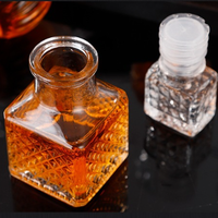 Mini bouteille de vin en verre mince transparent de 50ml décorée et scellée pot de stockage de vin petit carmin de raisin décanteur