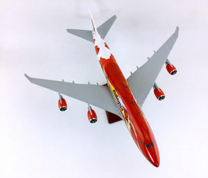 โมเดลเครื่องบินเรซิ่น <span class=keywords><strong>Boeing</strong></span> <span class=keywords><strong>B747</strong></span> สีแดงของมาเลเซีย ขนาด 47 ซม. สเกล 1/150 พร้อมปีกคงที่และฐานตั้งโชว์ - Product Image 3
