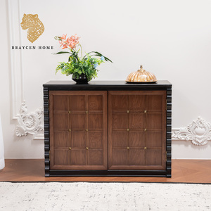 Mobiletto <span class=keywords><strong>Vintage</strong></span> in Legno Massello con Pannelli a Griglia, Credenza Modulare Estensibile con Borchie in Ottone per Soggiorno e Sala da Pranzo - Product Image 1