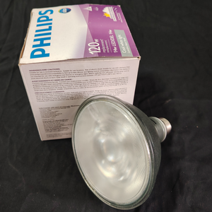 Lampe PAR38 <span class=keywords><strong>Philips</strong></span> en verre, <span class=keywords><strong>1200</strong></span> lumens, dimmable, E26, 14W, 4000K, 120mA, 25D, 120V, 50/60Hz, adaptée aux lieux humides - Product Image 4