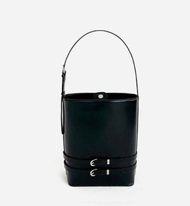 Sac à main de luxe personnalisé avec logo, sac bandoulière en cuir uni, sac seau tendance pour femme - Product Image 1