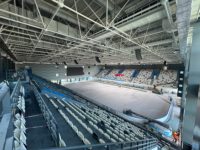 Gradins sièges de football pliants extérieurs support de stade sièges assistés par gaz d'injection de PP