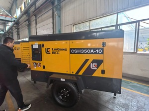 เครื่องอัดอากาศดีเซลแบบพกพา LiuGong CSH350A 10 ลูกบาศก์เมตร/นาที 10 บาร์ พร้อมรีโมทคอนโทรล E-Kon สำหรับงานขุดเจาะเหมือง พร้อมส่งออก - Product Image 2