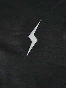 T-shirts à manches courtes pour hommes avec imprimé dégradé éclatant, personnalisables par notre usine de vêtements.F10 - Product Image 3