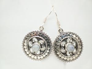 Boucles d'oreilles en pierre de lune arc-en-ciel naturelle, faites à la main, en argent sterling 925, bijoux pour femmes, luxe, style bohème, boucles d'oreilles en pierres précieuses de créateur - Product Image 6