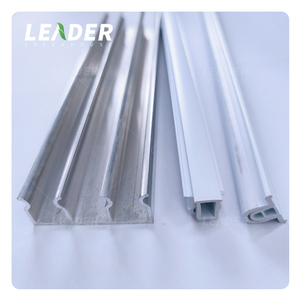 Systèmes d'écrêtage de film pour <span class=keywords><strong>serre</strong></span> Système d'écrêtage unique pour la fixation de film et de tissu Base en aluminium + casier en PVC/clip <span class=keywords><strong>Richel</strong></span> - Product Image 4