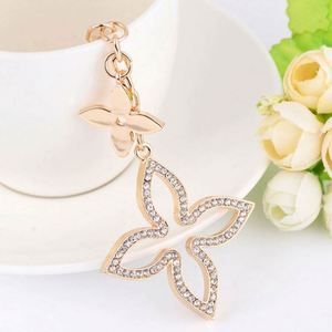 Llavero de Trébol con Cristales Brillantes y Pedrería, Hermoso Llavero de Metal con Trébol, Colgante de Moda para Bolsos de Mujer - Product Image 2