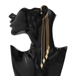 Manchette d'oreille unique tendance, sans perçage, avec pampille de perles, en alliage surdimensionné à rivets, haute qualité à <span class=keywords><strong>prix</strong></span> bas - Product Image 2