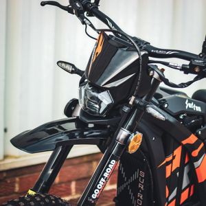 Nouvel Arrivage Entrepôt UE Sur Ron L1e Dirt Off Road E-Bike Light X 2025 60V40Ah Vélo Électrique Jeunesse à Vendre - Product Image 6