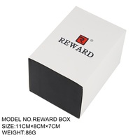 Boîte cadeau pour montres REWARD, vendue avec des montres REWARD. Non vendue séparément. Matériau en carton rigide.